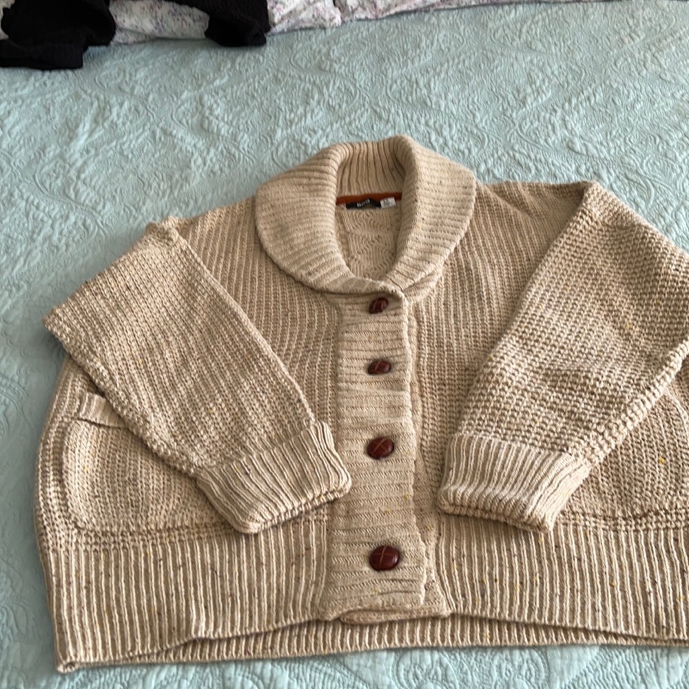 BDG oversized cardigan sweater NWOT